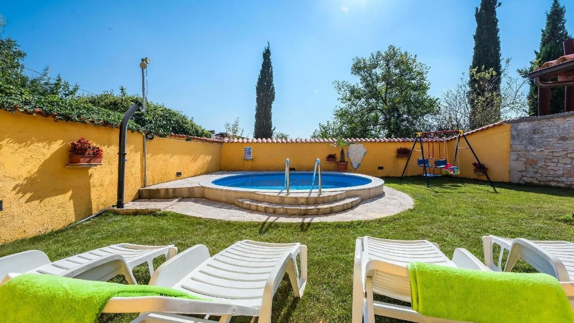 Ferienhaus Mit Privatpool Fuer 5 Personen Ca 60 Qm In Mali Vareski, Istrien Suedkueste Von Istrien 0*,